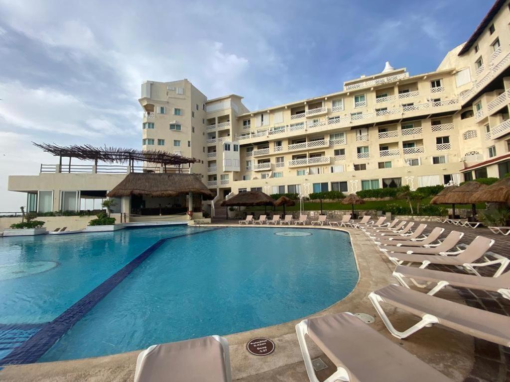 Capitan Suites Sea View Cancun Exterior photo